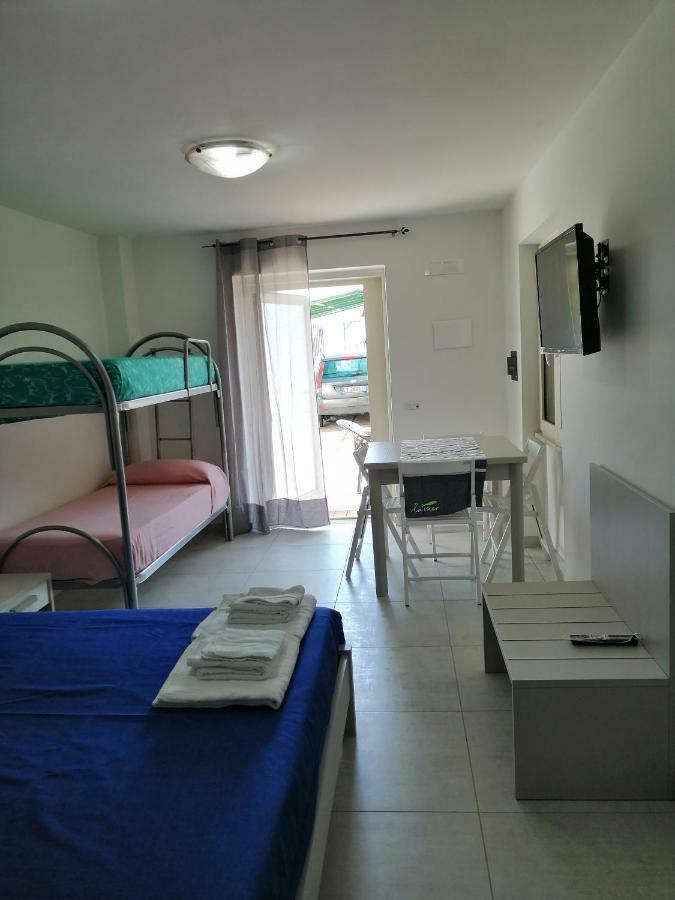 Monolocale Tirreno Studio Seafront Формия Екстериор снимка