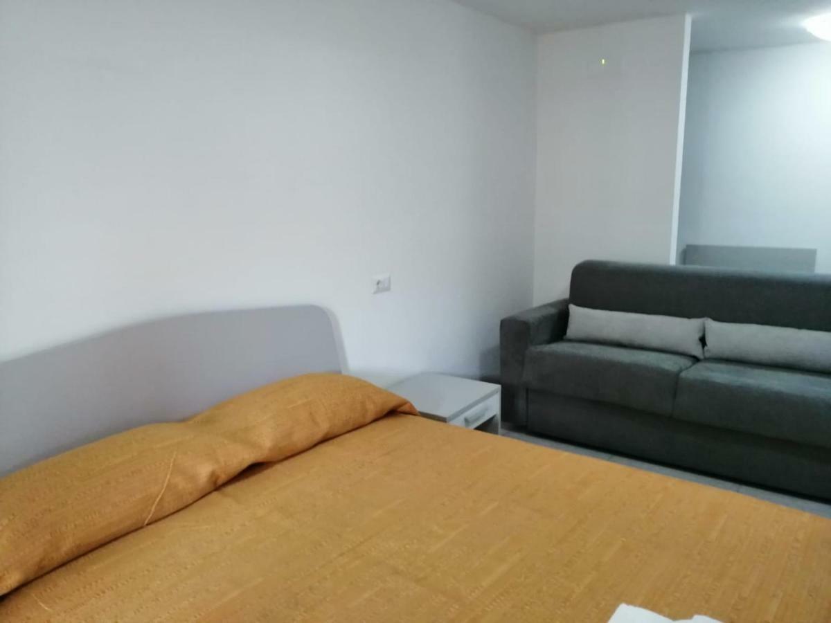 Monolocale Tirreno Studio Seafront Формия Екстериор снимка