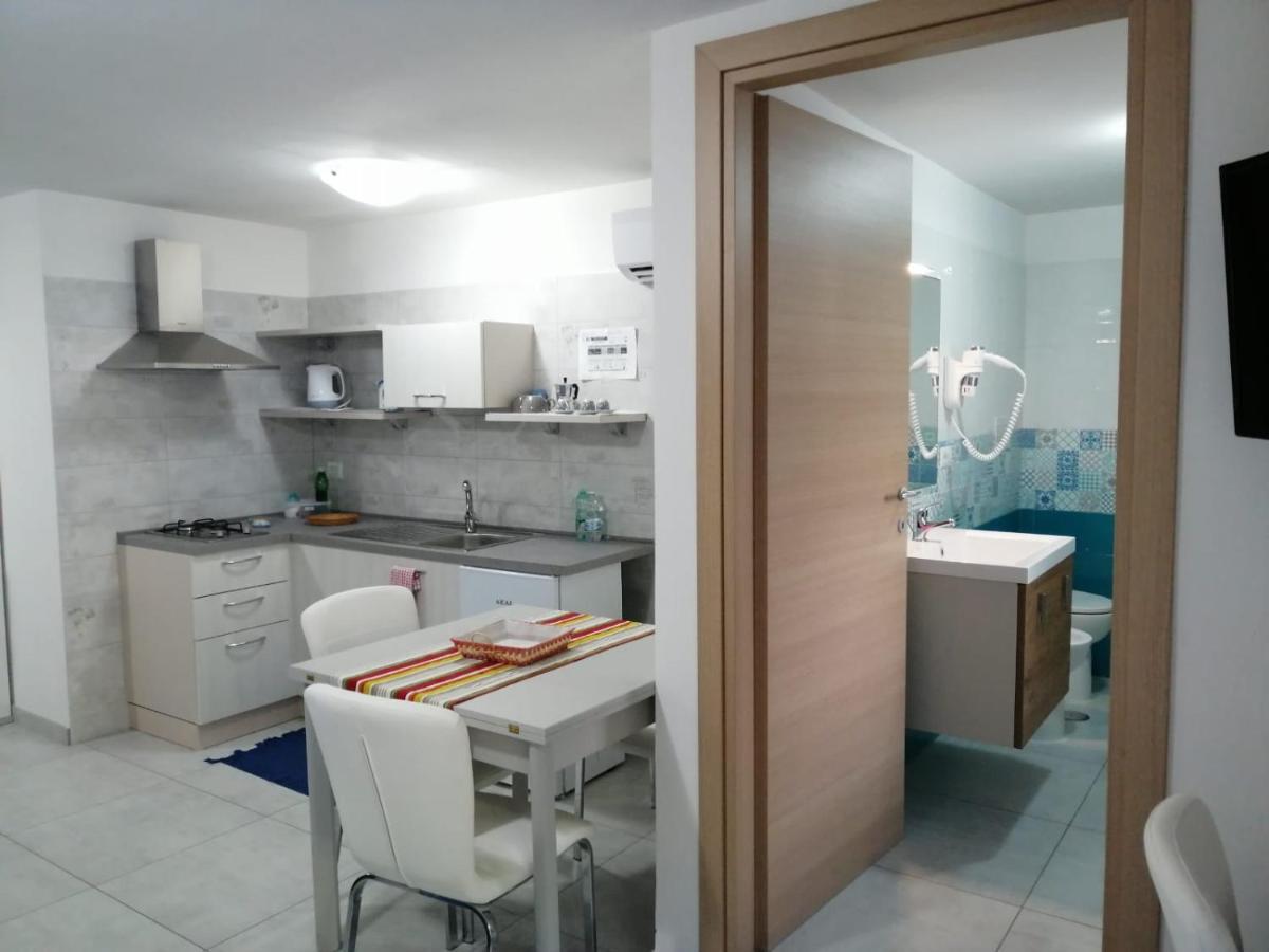 Monolocale Tirreno Studio Seafront Формия Екстериор снимка